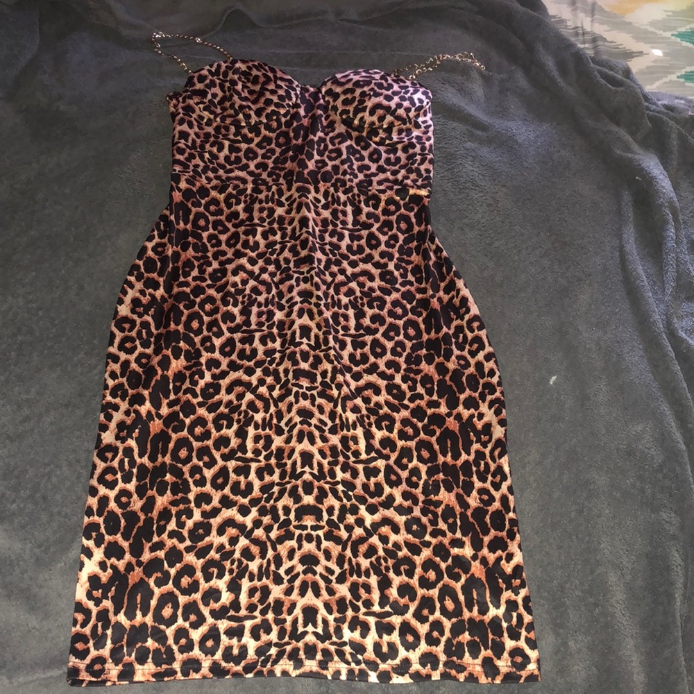 Very cute cheetah print dress